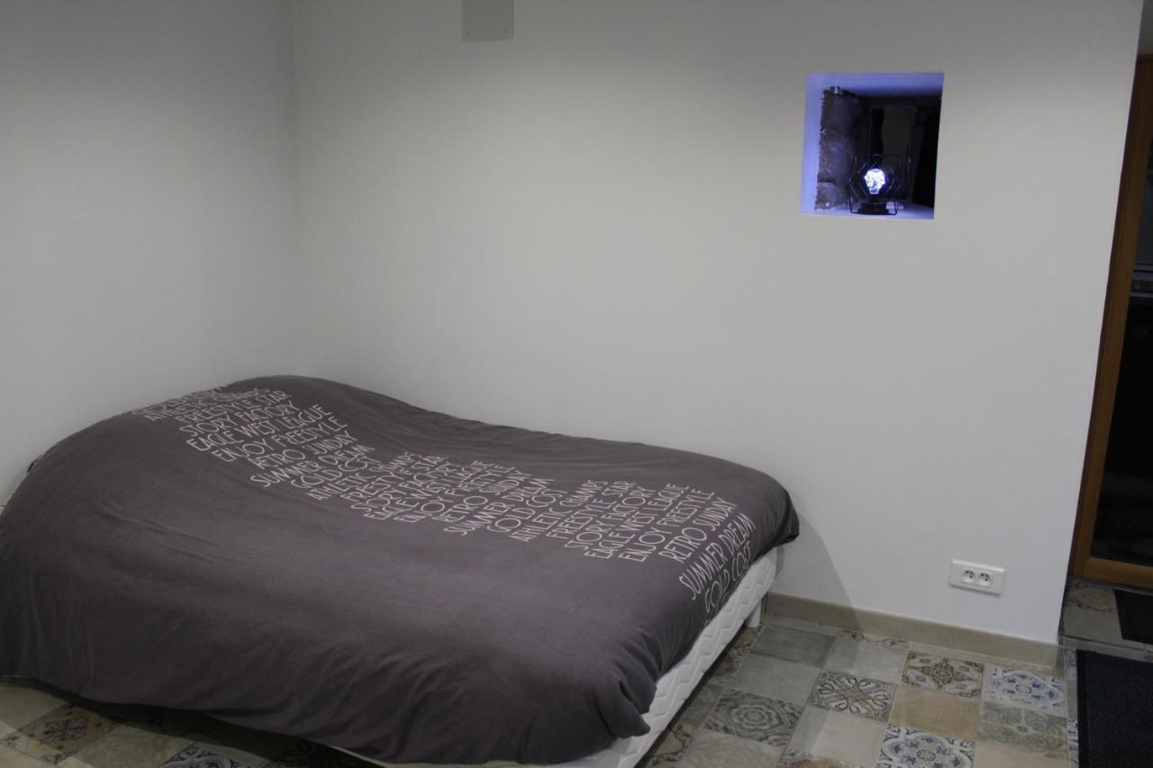 Studio De La Bourdonnais Guitté Eksteriør billede